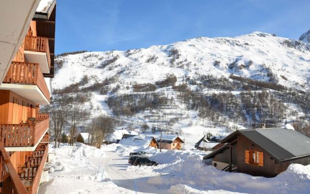 Studio Cabin 4 People 1 Exposed South