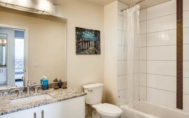 Executive Suite 2BR2BA Convention Center