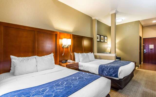 Comfort Suites Mattoon East