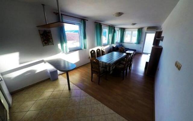 Apartments Pičuljan