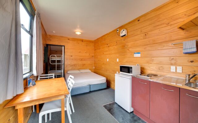 Wellington TOP 10 Holiday Park