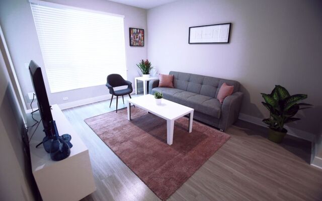 Hollywood Ace Residences