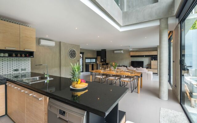 Luxury 3 Bedroom Pool Villa Angle