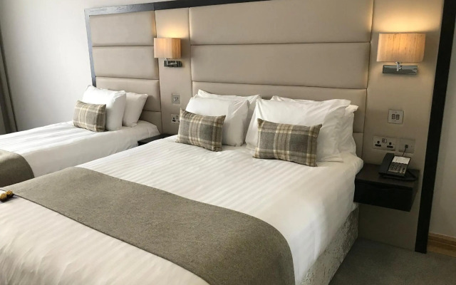 Menlo Park Hotel