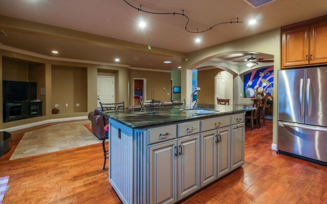 Belle's Castle 7 Bedrooms 3.5 Bathrooms Home