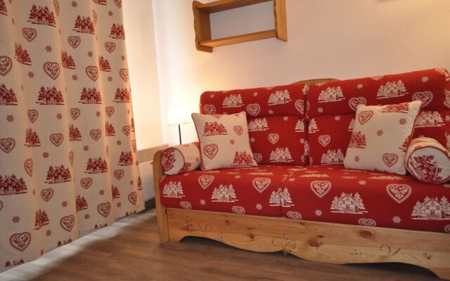 Appt 3 étoiles-Skis aux pieds-Piscine