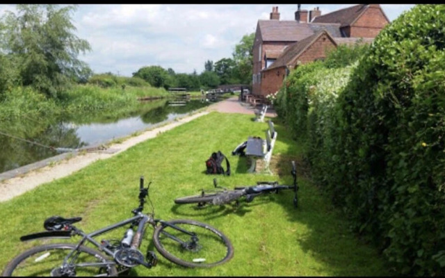 The Dog & Doublet Inn