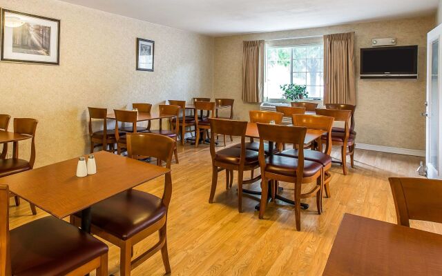 Quality Inn & Suites On the River