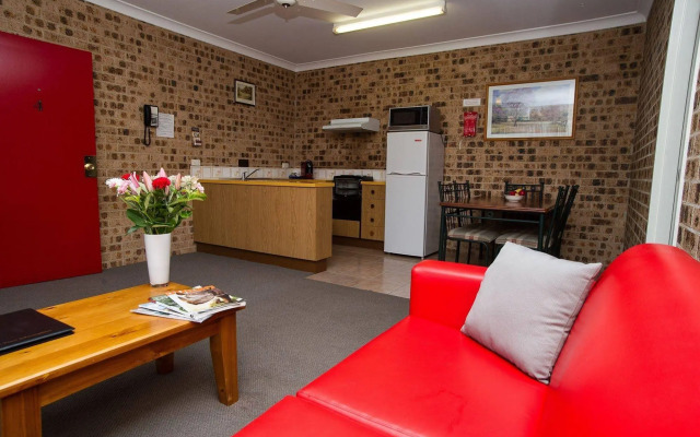 Manera Heights Apartment Motel