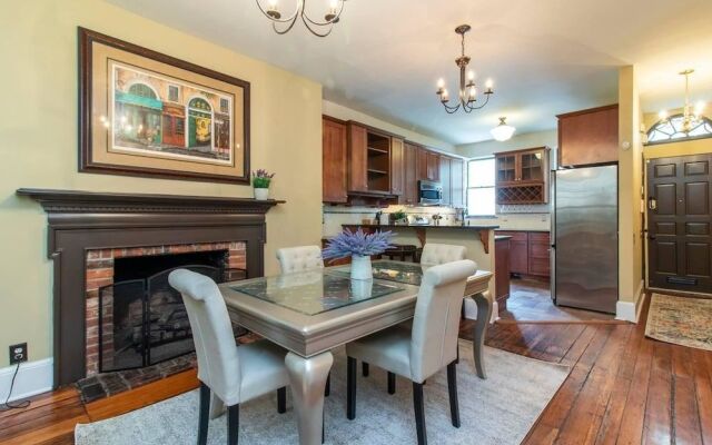 Historic Gem - City Center/patio/soak Tub
