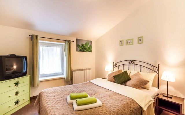 The Secret Garden Apartments