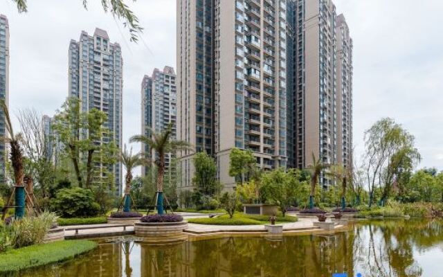 Yanshe Hotel (Meishan Huanglongxi Evergrande Jinbi Tianxia)