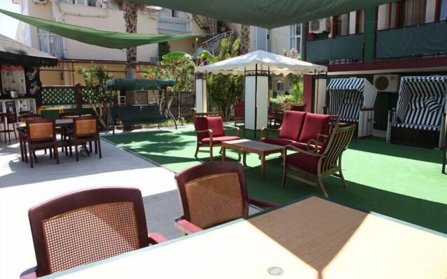 El Latino Otel