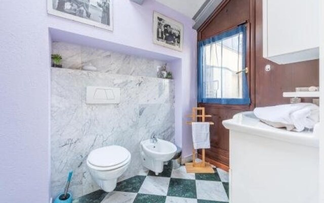 Il terrazzo e l'appartamento diVino