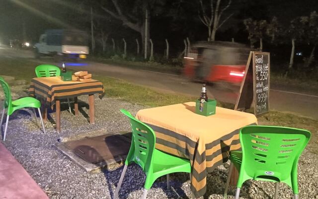 This Is It Airport Hotel and Restaurant