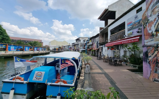 Vspace Guesthouse & Cafe