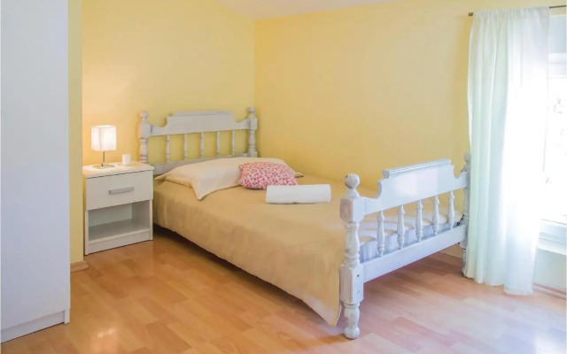 Three-Bedroom Holiday Home in Imotski