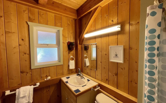 Best Coast Cabin