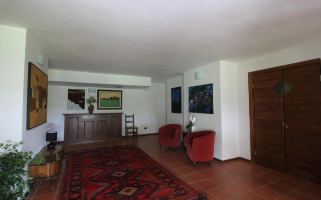 Villa Diana, Marche - intera struttura con piscina