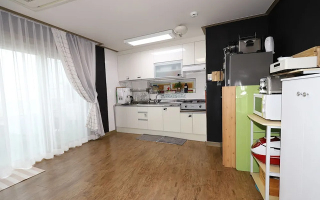 Gangneung Ocean Marina Pension - Hostel