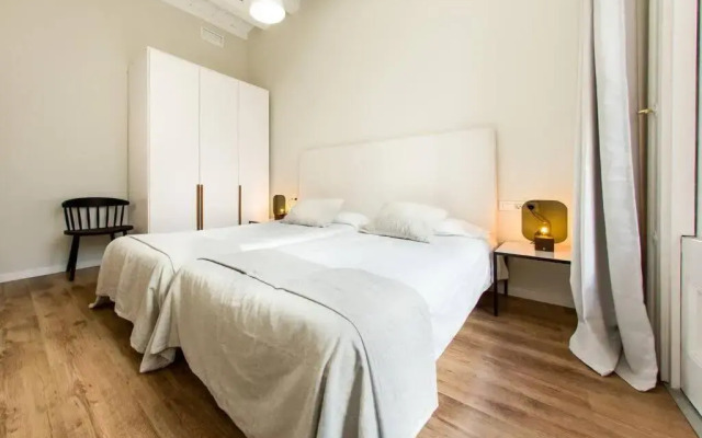 Bright and modern 4bedroom with terrace in Las Ramblas P2