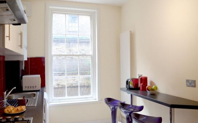 OYO Kings Cross Apartment