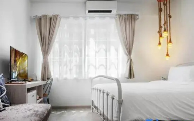 Hide and Seek Boutique Hometel