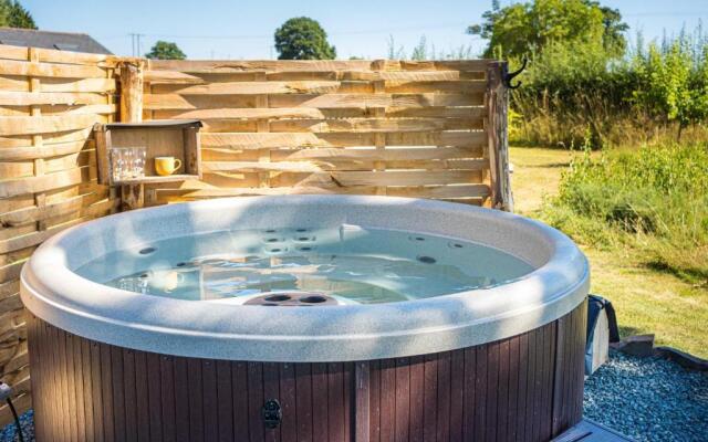 The Hideaway Hut - 1 Bed Shepherds Hut - Dodmarsh