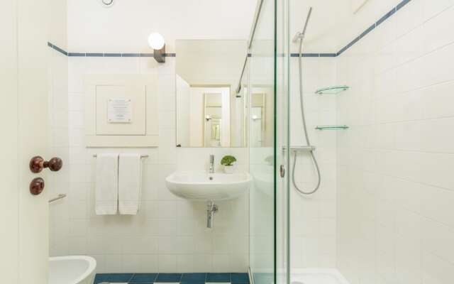 Travelstaytion - Flores M in Porto