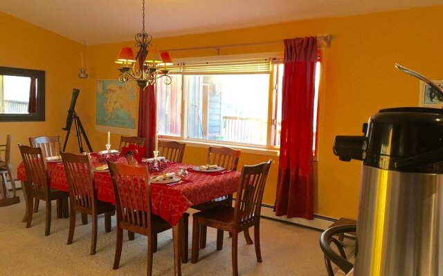 Fairbanks Moose Manor Bed and Breakfast