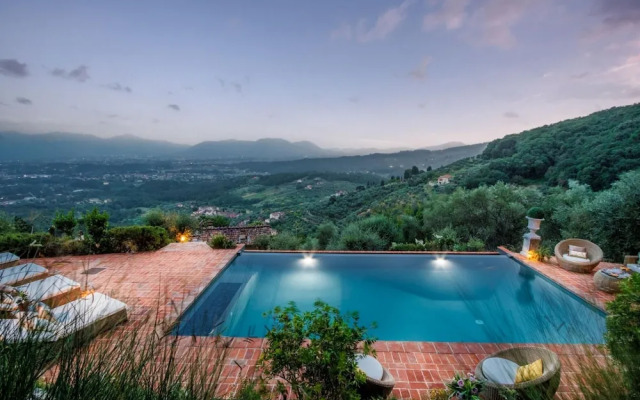 Villa Lina in Lucca With 4 Bedrooms and 3 Bathrooms