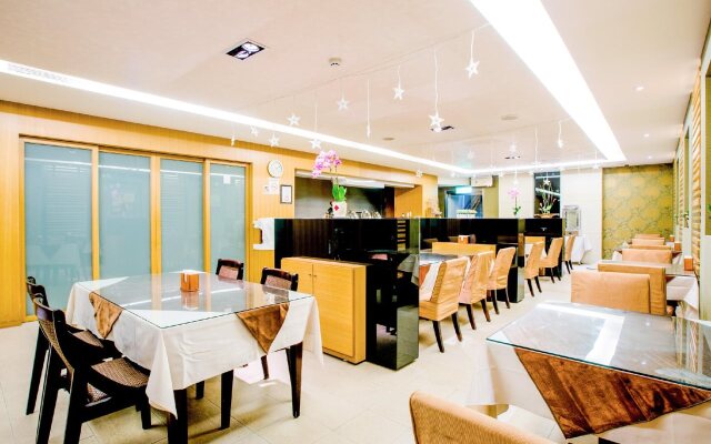 Norway Forest Tamsui Motel