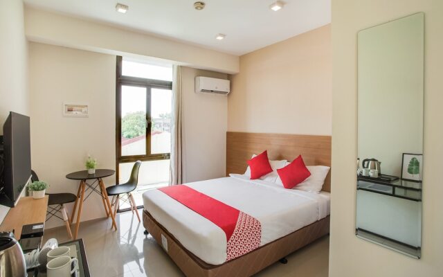 Oyo 403 Maplewave Hotel
