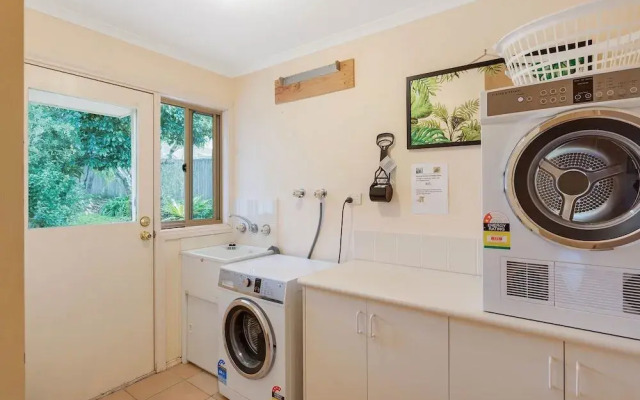 Pelican Lake Holiday House