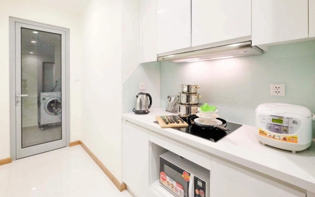 Ambassador Apartment - Vinhomes Central
