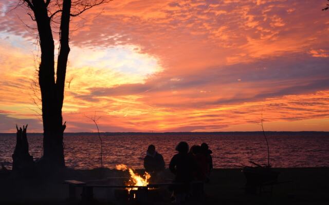 Black Walnut Point Inn