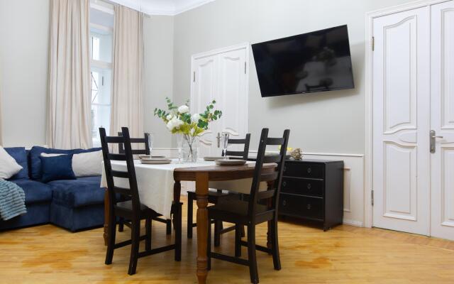 Апартаменты на набережной реки Фонтанки 64