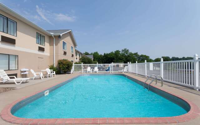 Ramada by Wyndham Tell City