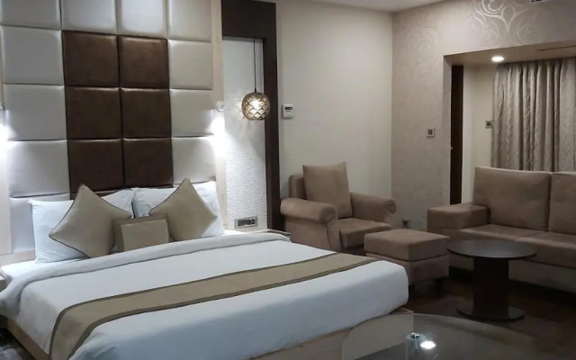 The Boulevard Hotel