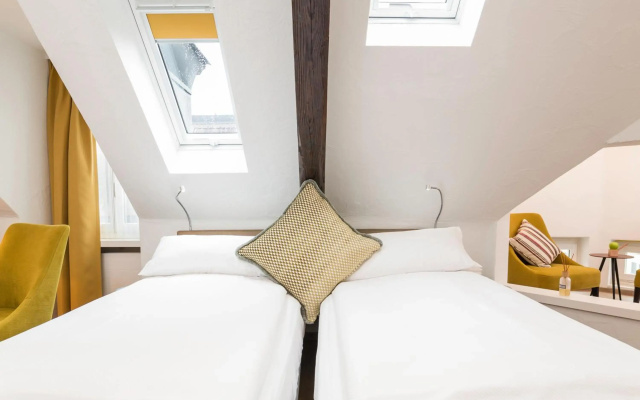 PLATZHIRSCH ZÜRICH - Downtown Boutique Hotel & Sushi Lounge
