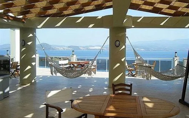 Royal Heights Apartments