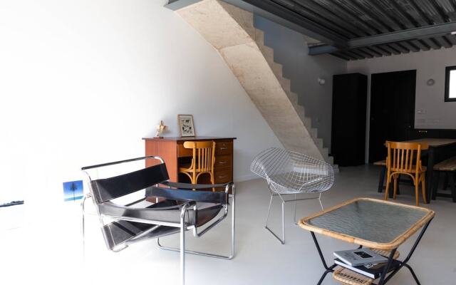 Loft With 4 Bedrooms, Terrace, Very Close To Paris