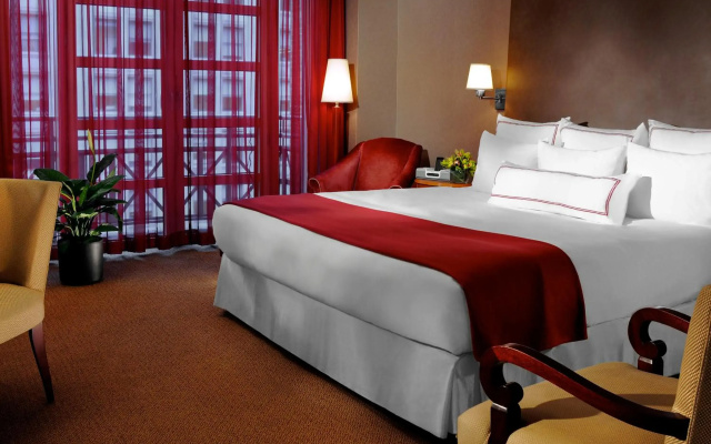 Hotel Giraffe by Library Hotel Collection