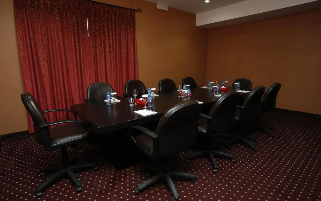 Crystal Palace Hotel