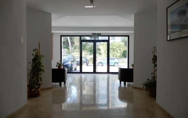 Marina Palmanova Apartamentos