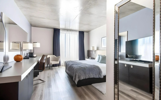 Hotel 10