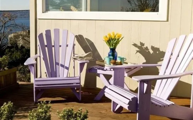 Three Tree Point Bed & Breakfast