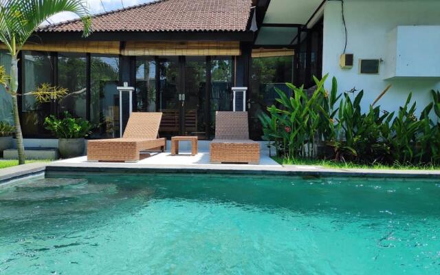 OYO 2542 Villa Iluka 2