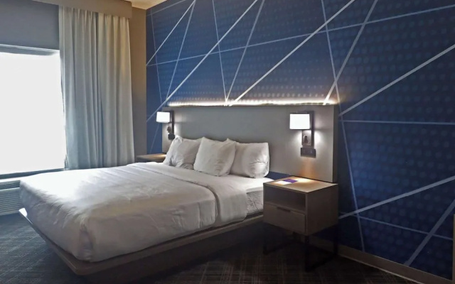 Country Inn & Suites by Radisson, Hampton, VA