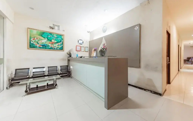 RedDoorz near Pasar Tarapung Siring Banjarmasin